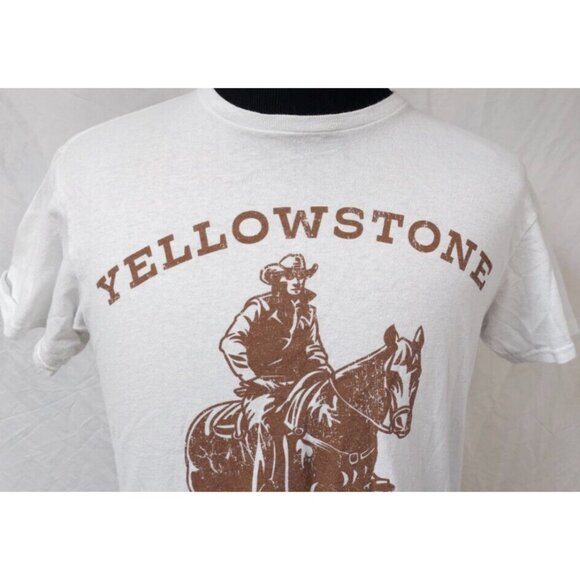 Yellowstone Dutton Ranch Medium White Cowboy Horse Spellout Distressed Tee Shirt - Picture 5 of 13